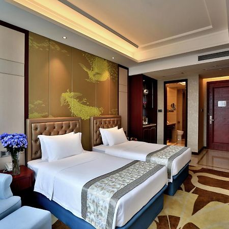 Yiwu Zhong Lian Kai Xin Hotel Екстер'єр фото