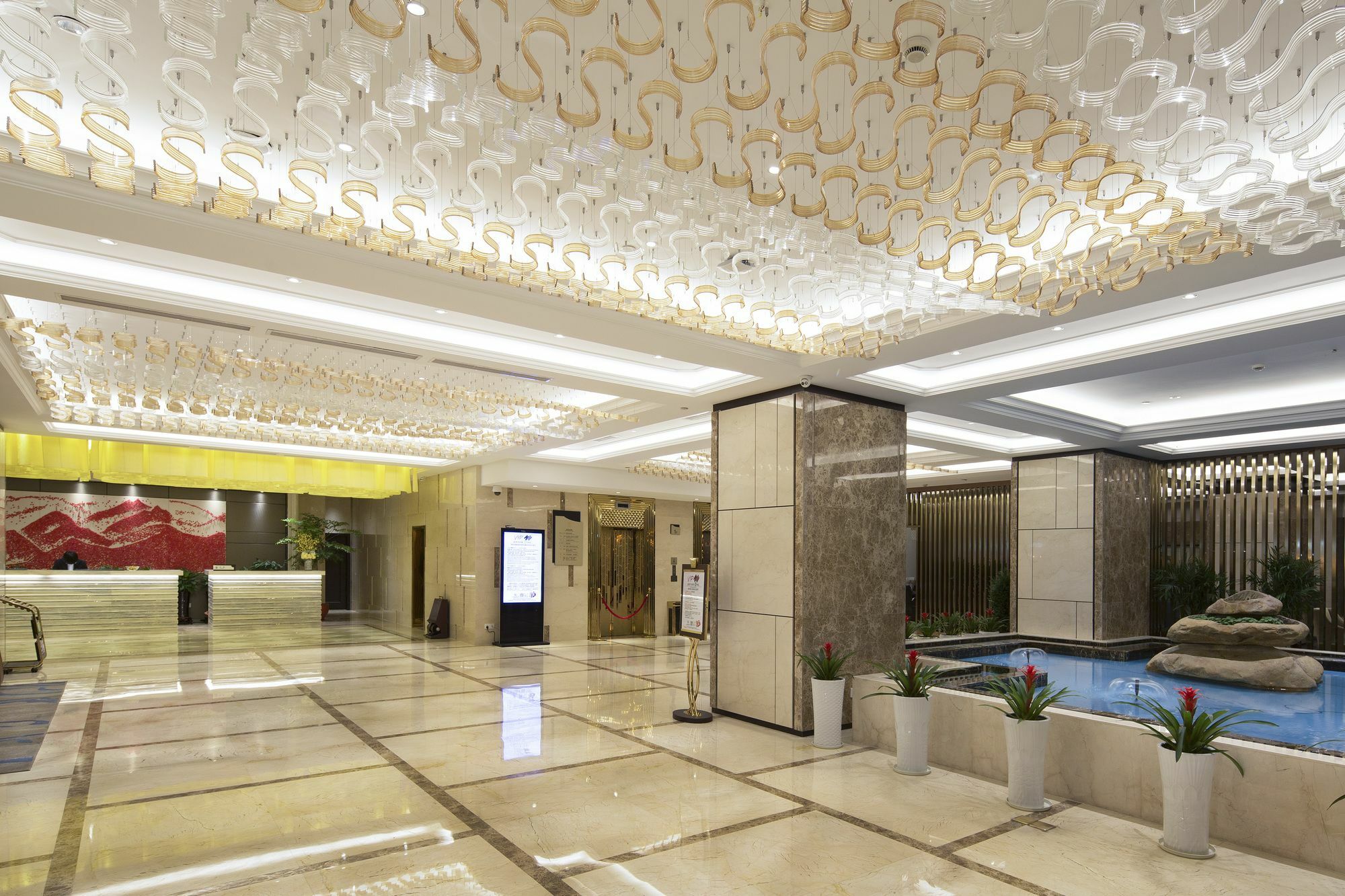 Yiwu Zhong Lian Kai Xin Hotel Екстер'єр фото